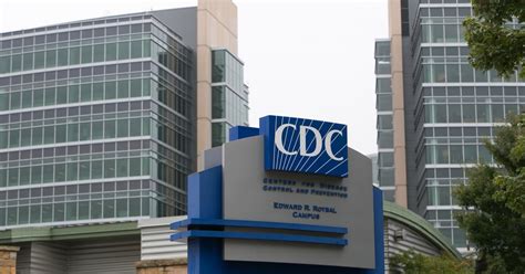 drops coronavirus testing numbers from website|CDC drops 5.